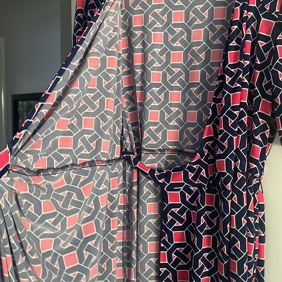 Maggy London wrap dress - Picture 3 of 8